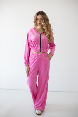 Костюм жіночий